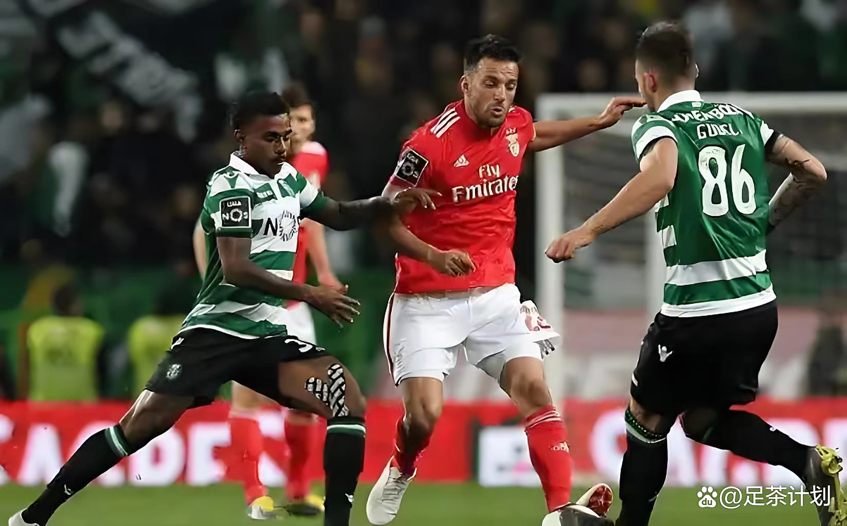 九游-葡超加时末段走向成谜,巴塞罗那造点机会,更衣室稳定,训练强度明显提升(士麦那与卡普里漫画)