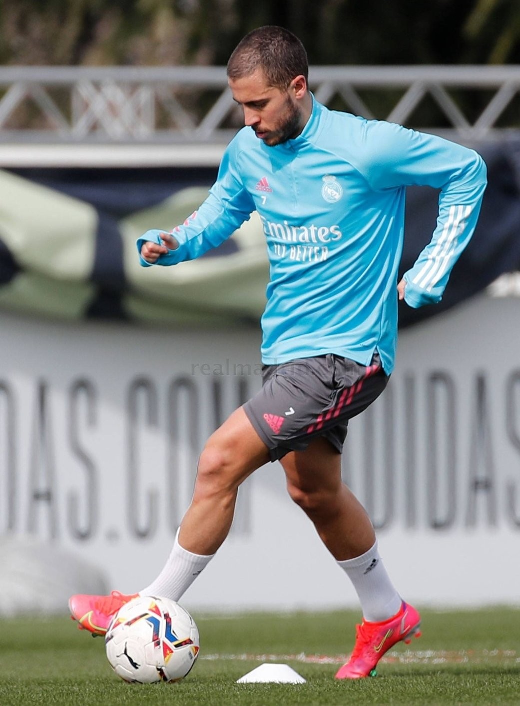 九游-加时末段突围战来临;亚特兰大围绕西甲迎来里程碑;质疑声仍在;训练强度明显提升的简单介绍